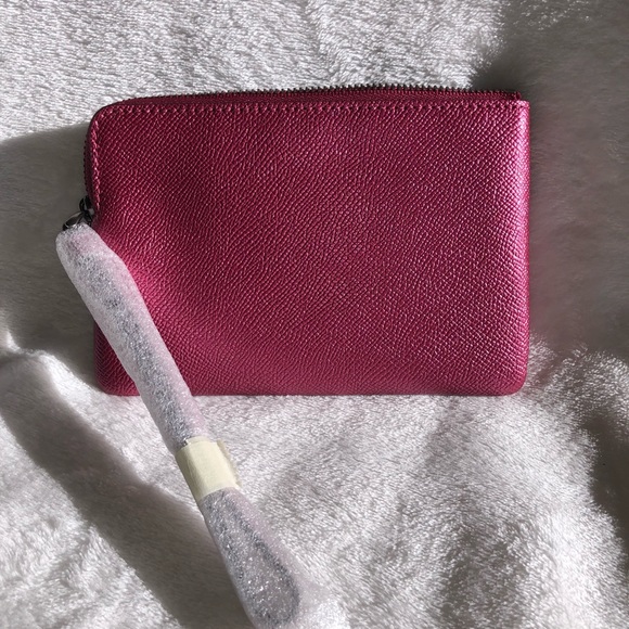 🔥NEW🔥Coach Metallic Corner Zip Wristlet - Picture 3 of 5